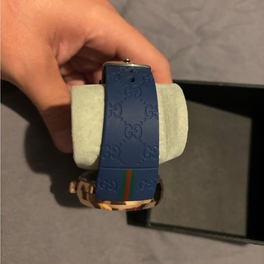 Gucci Men's Blue and Gold Pantheon Watch - Picture 4 of 4